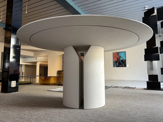MDF Italia NVL table 150cm kleur kalk matte finish showmodel