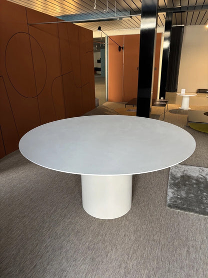 MDF Italia NVL table 150cm kleur kalk matte finish showmodel