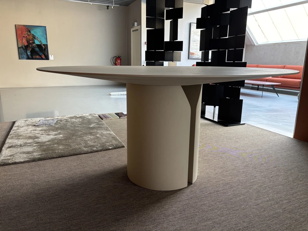 MDF Italia NVL table 150cm kleur kalk matte finish showmodel