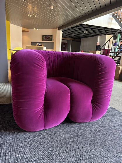 Desede DS 707 lounge chair Velvet fuchsia showmodel
