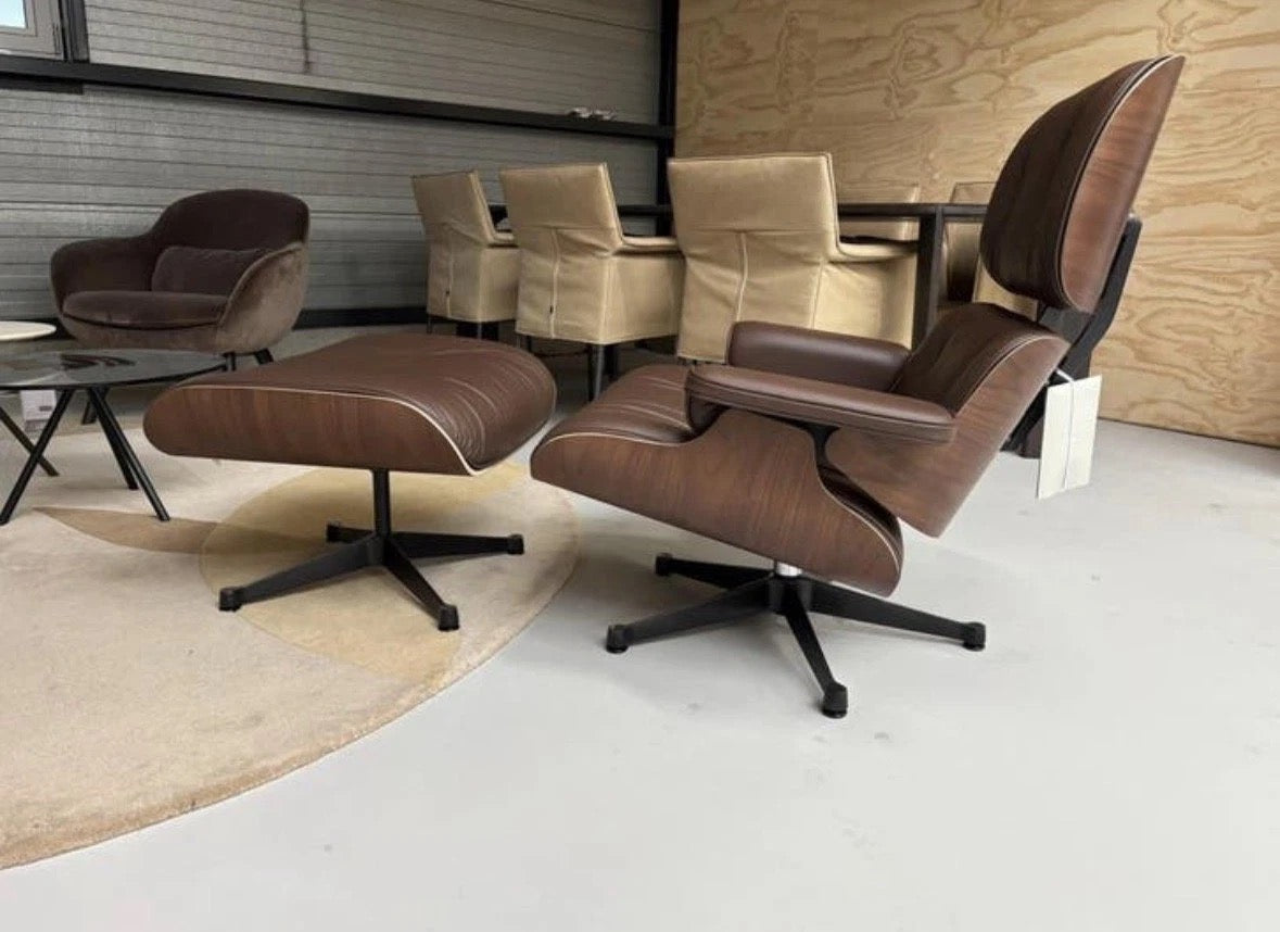 Vitra Lounge Chair XL + Ottoman Prem Leder Marron Bruin