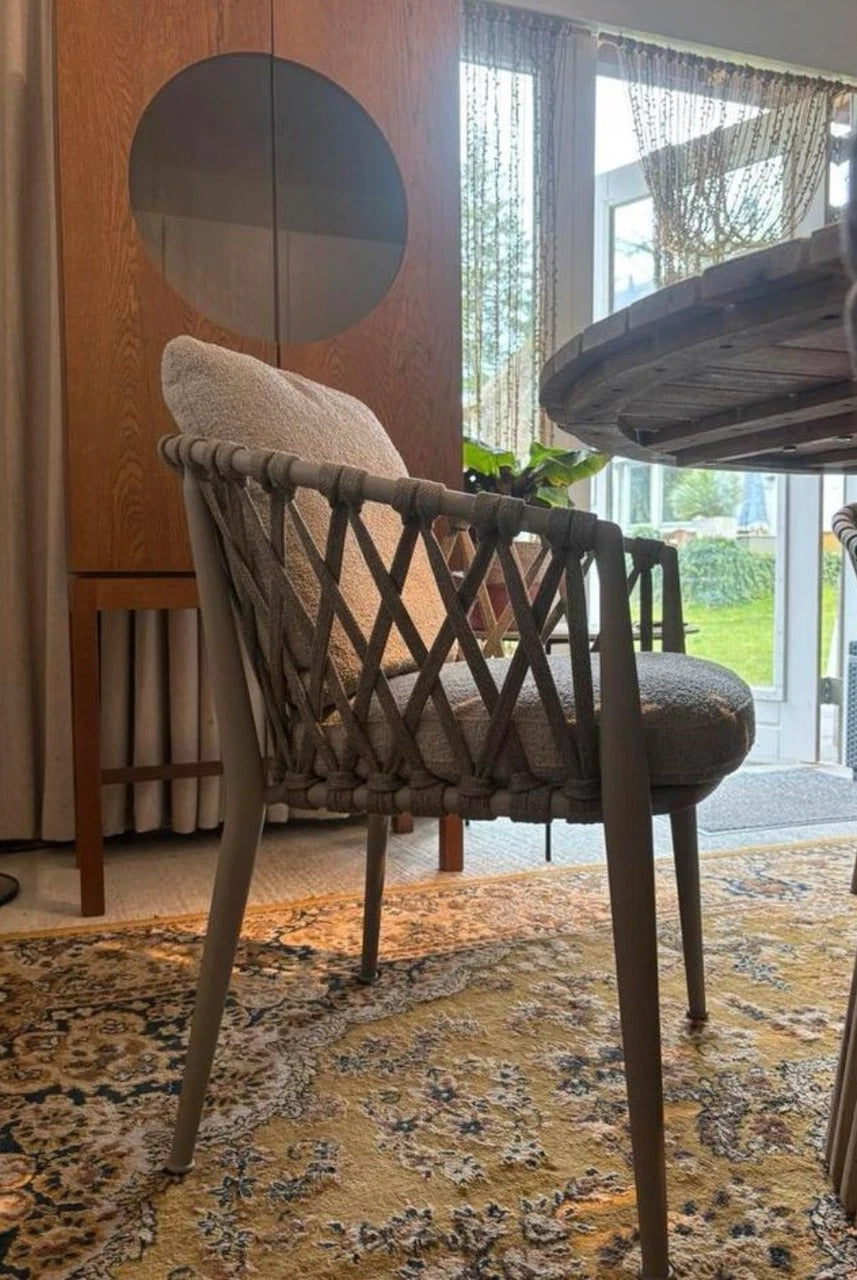 4 B&amp;B Italia Erica Gartenstühle, Esszimmerstühle mit Armlehnen, neue Produktion 2025 