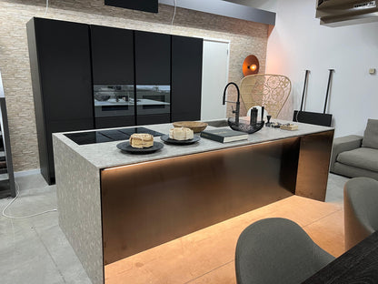 Arclinea eikand keuken showmodel van € 79.850,- nu € 39.950,