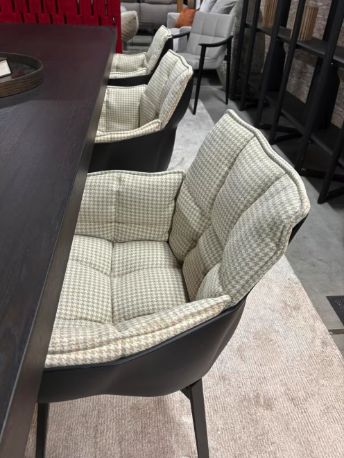 6 B&B Husk dining chairs in limited Edition Cilo / Eijerkamp