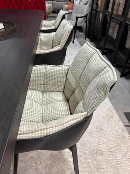 6 B&B Husk dining chairs in limited Edition Cilo / Eijerkamp