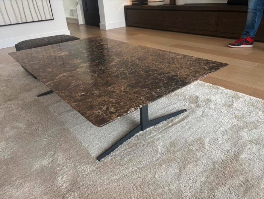 Flexform “Fly” Coffeetable 80x130cm emparador marmer showmodel