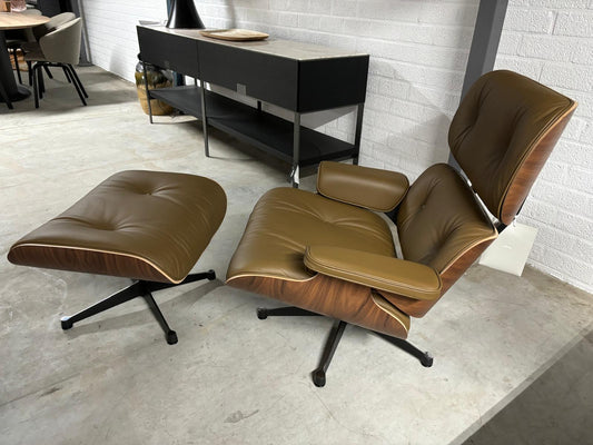 New Vitra Lounge Chair + Ottoman in premium. Sand Leather 2022