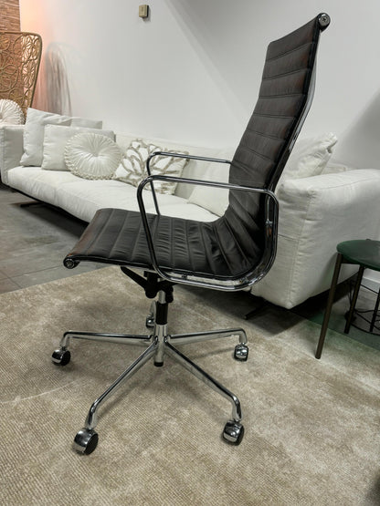 Vitra Eames EA119 chroom Nero zwart leder topconditie