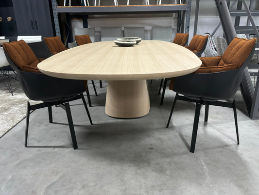 B&B italia Allure’O Dining Table 130x320cm brushed light Oak