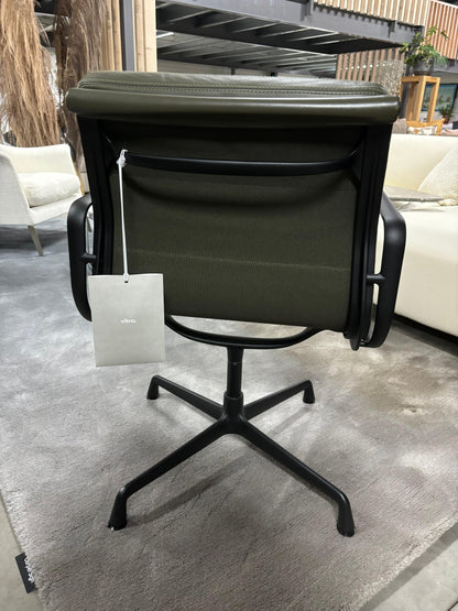 Vitra Eames EA 208 Kahki premium leder