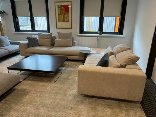Minotti Freeman modulaire bank – lichtgrijs, inclusief tafel – foto 1