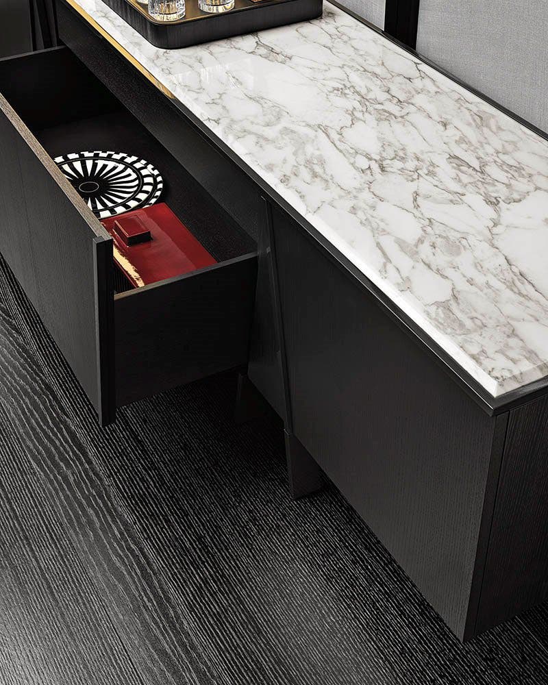 Minotti Easel Sideboard 240cm marmer top LP 16.320,-