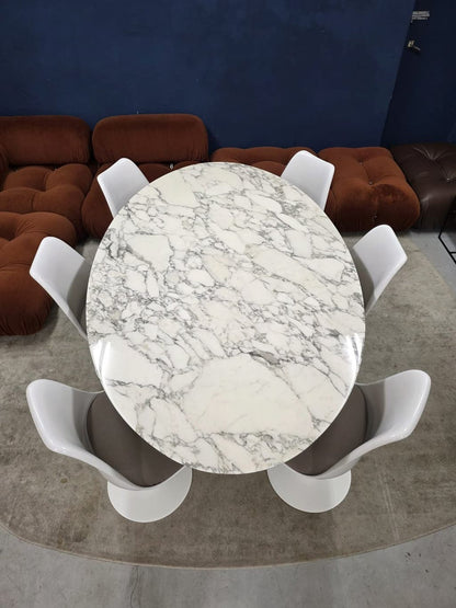 Knoll Saarinen Tulip eettafel met zes stoelen – foto 7