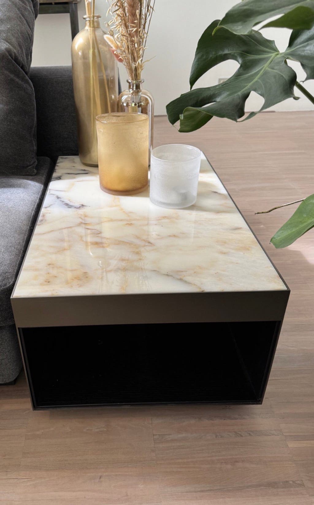 Minotti Elliott coffeetable staal , marmer, hout NP 6.000,-